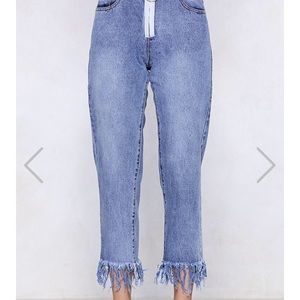 Trendy frayed jeans